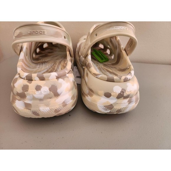 New Crocs Classic Crush Marbled Clog Size M10/W12 Bone Multiple - Picture 4 of 11